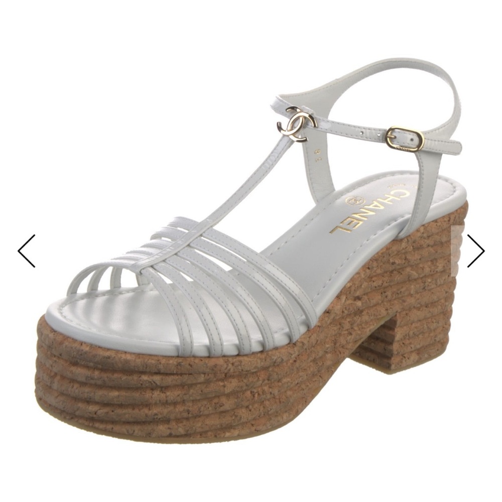 CHANEL SANDALS, CHEVRE VERNIE, PATENT GOATSKIN